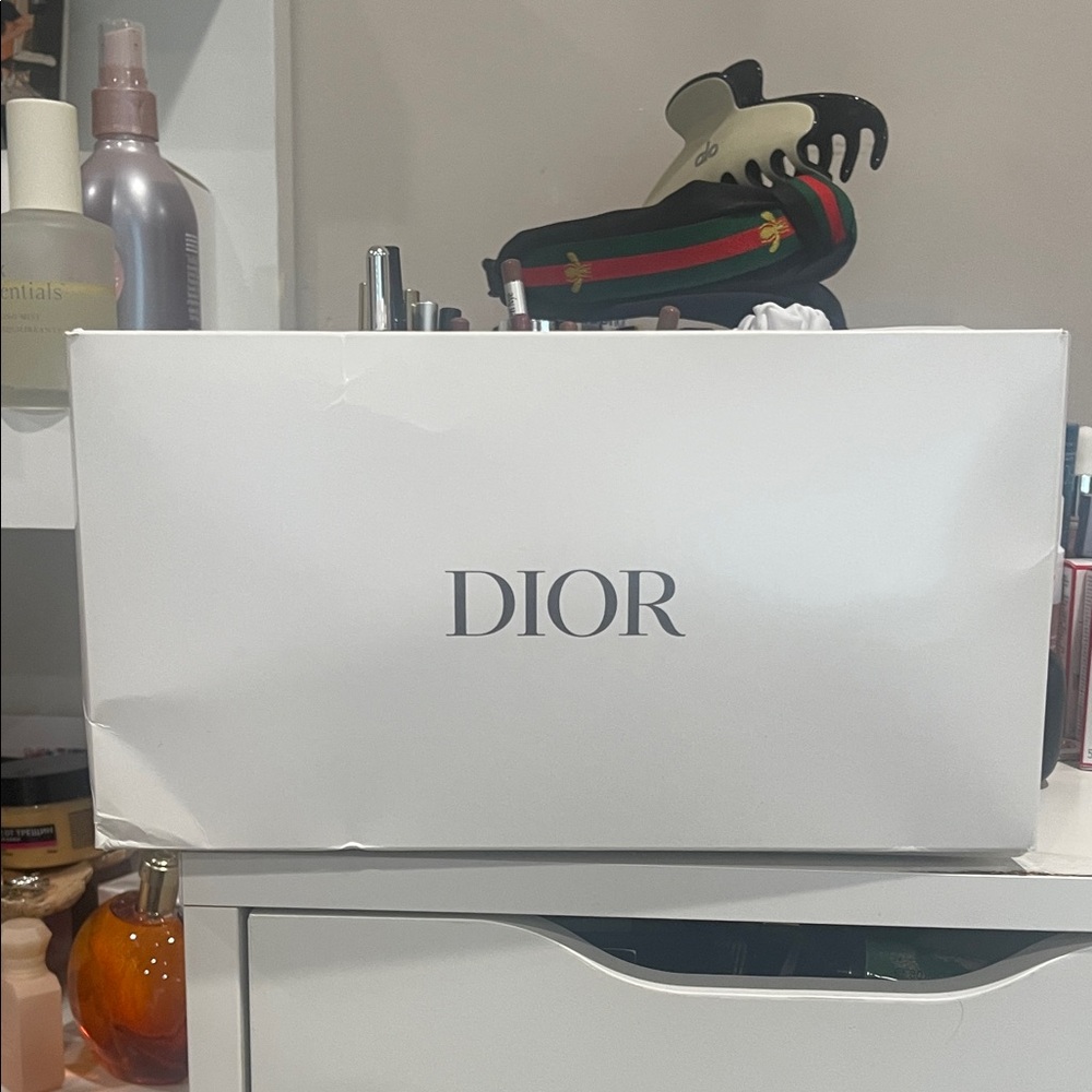 New in box Dior Men's Dark Blue denim Toiletry Bag with Tan Accents - Picture 3 of 3